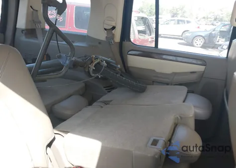 2004 Ford Explorer from USA, damaged, VIN 1FMZU74K244B97912